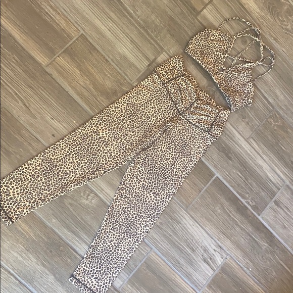 Leaport print crop leggings and matching top - Picture 1 of 9